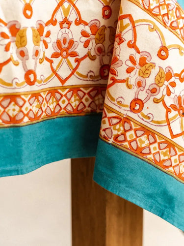 Nappe indienne block print avec motif traditionnel et couleur vive